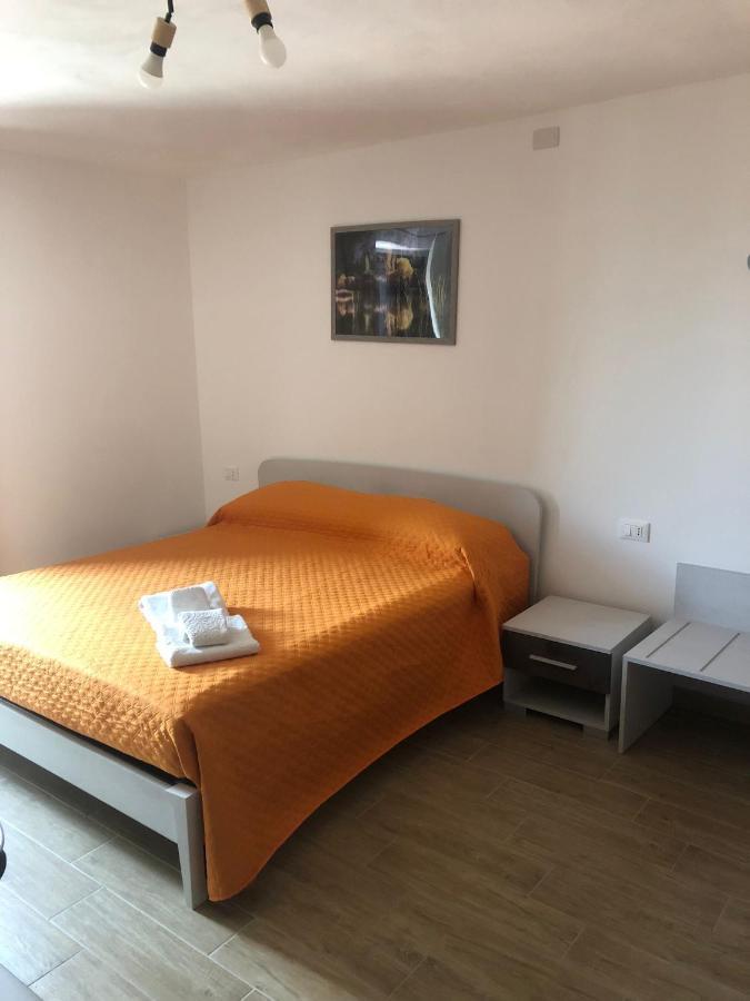 La Casa Del Borgo Bed & Breakfast เปตราเลียโซปรานา ภายนอก รูปภาพ